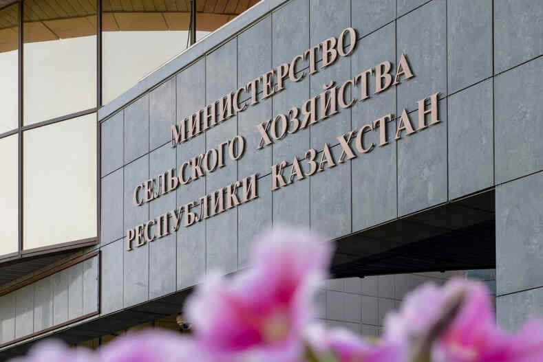 Казахстан получил от ФАО оборудование для анализа состояния почв